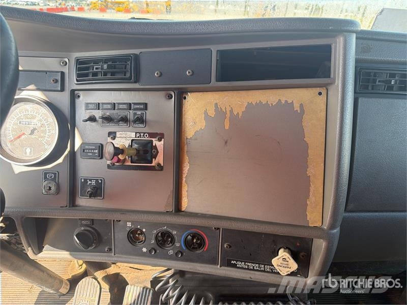 Kenworth T370 شاحنات الرافعات