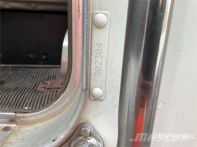 Kenworth T370 Vlakke laadvloer met kraan