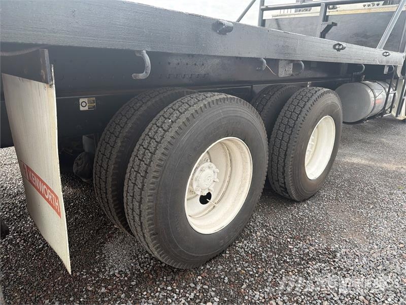 Kenworth T370 شاحنات الرافعات