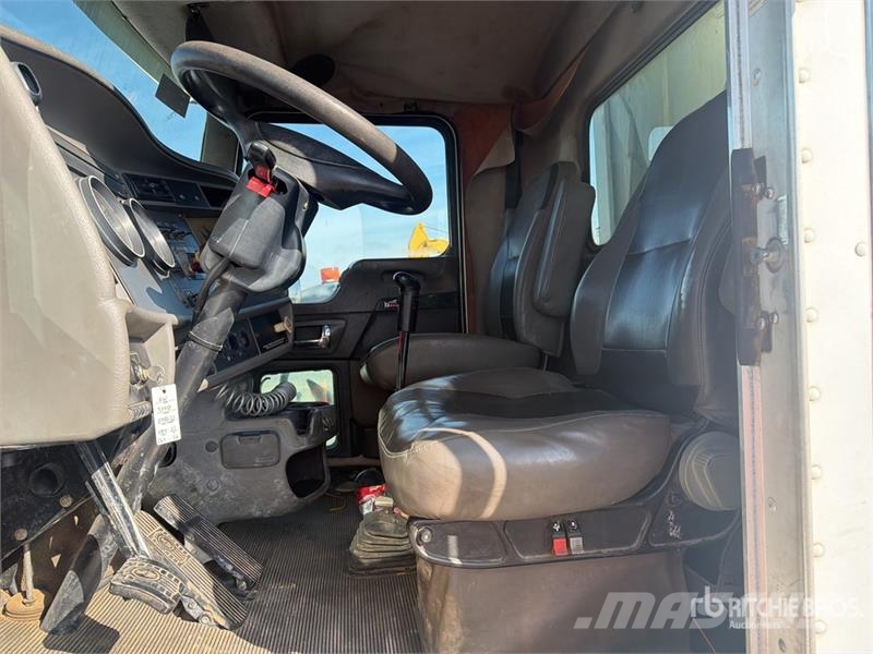 Kenworth T370 شاحنات الرافعات