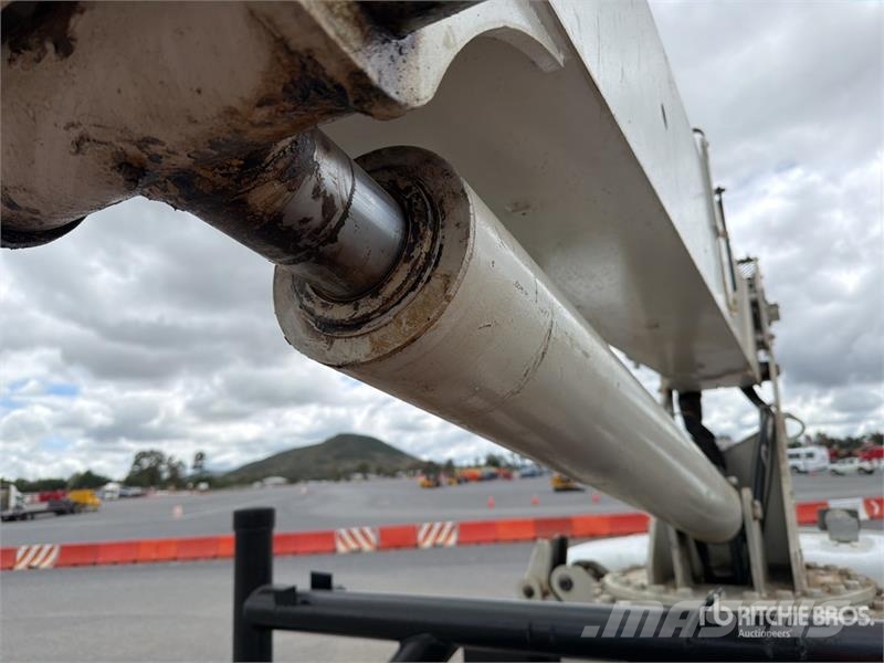 Kenworth T370 Vlakke laadvloer met kraan
