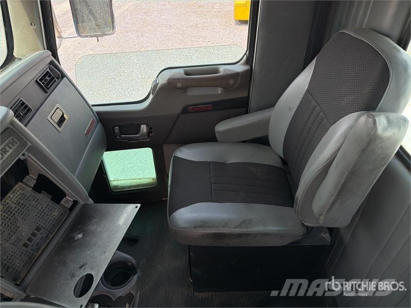 Kenworth T370 Vesisäiliöautot