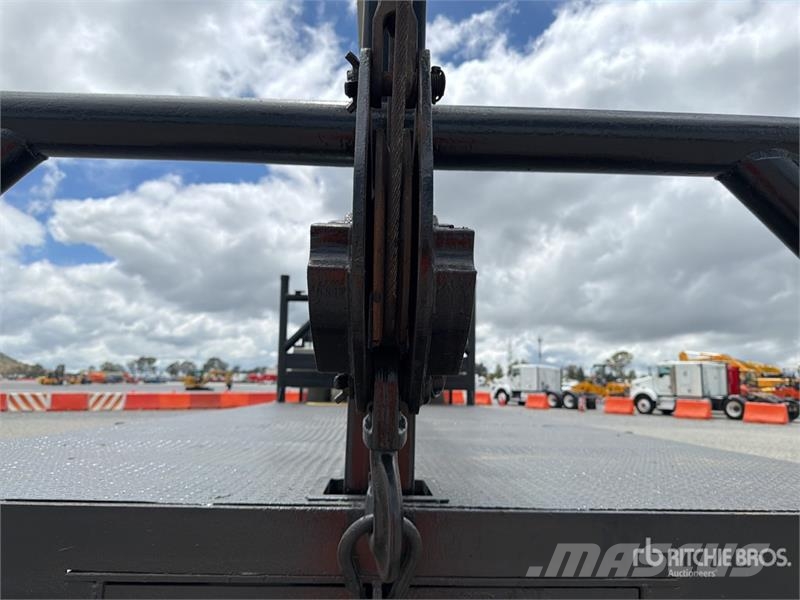 Kenworth T370 Vlakke laadvloer met kraan