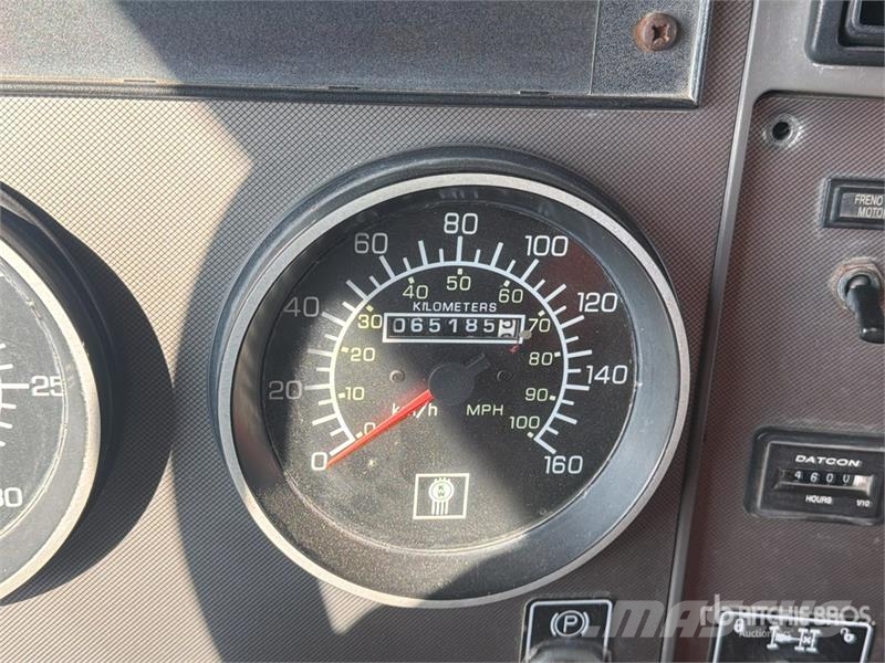 Kenworth T370 شاحنات الرافعات