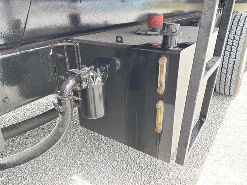 Kenworth T370 Vlakke laadvloer met kraan