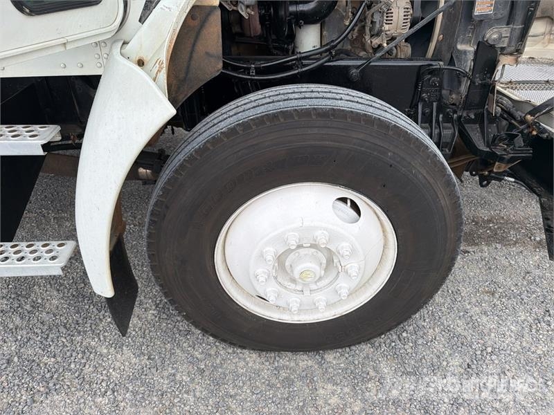Kenworth T370 Vlakke laadvloer met kraan
