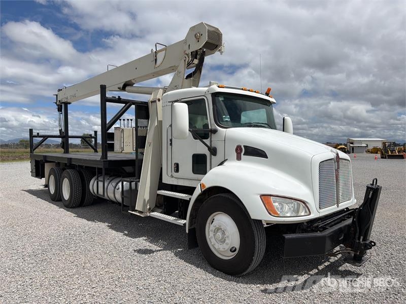 Kenworth T370 Vlakke laadvloer met kraan