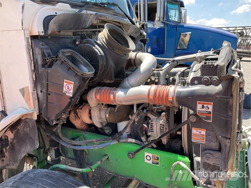 Kenworth T370 6x4 Tractocamion / T/A Day Cab Truck Tractor Vetopöytäautot