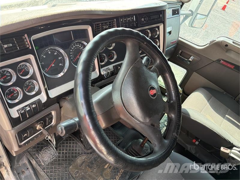 Kenworth T660 Vetopöytäautot