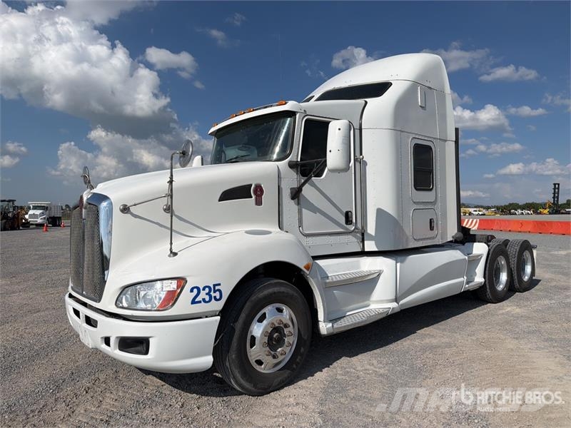 Kenworth T660 Vetopöytäautot