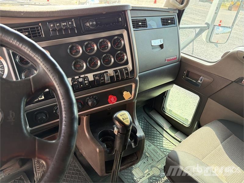 Kenworth T660 Vetopöytäautot