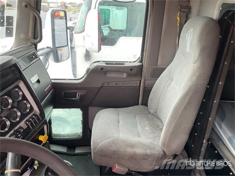 Kenworth T660 Sadulveokid