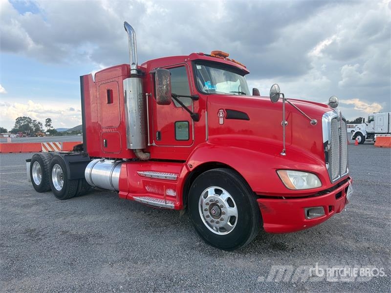 Kenworth T660 Vetopöytäautot