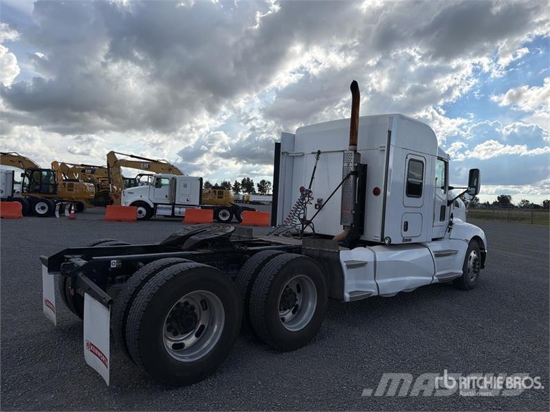 Kenworth T660 Тягачі