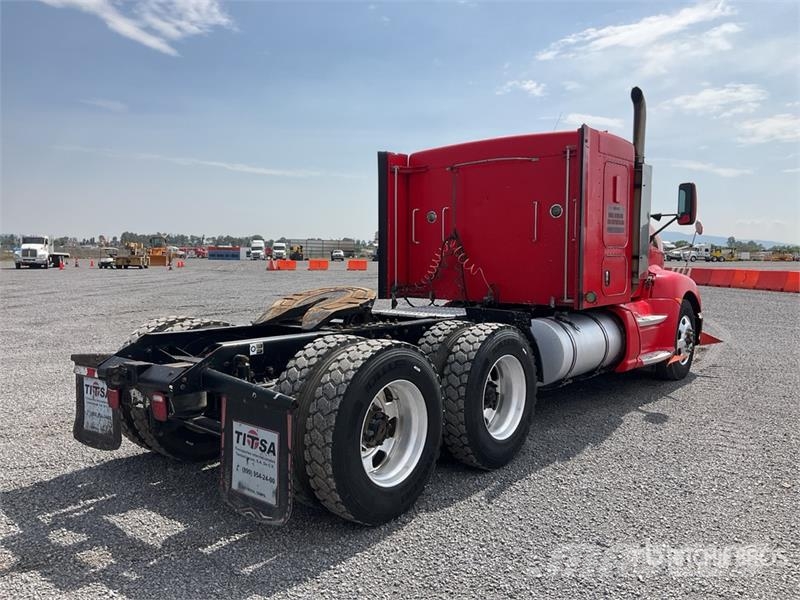 Kenworth T660 Vetopöytäautot