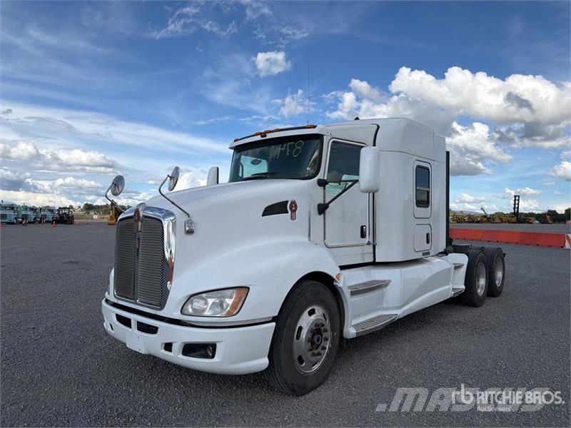 Kenworth T660 Тягачі