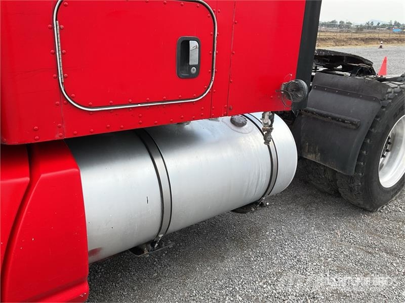 Kenworth T660 Vetopöytäautot