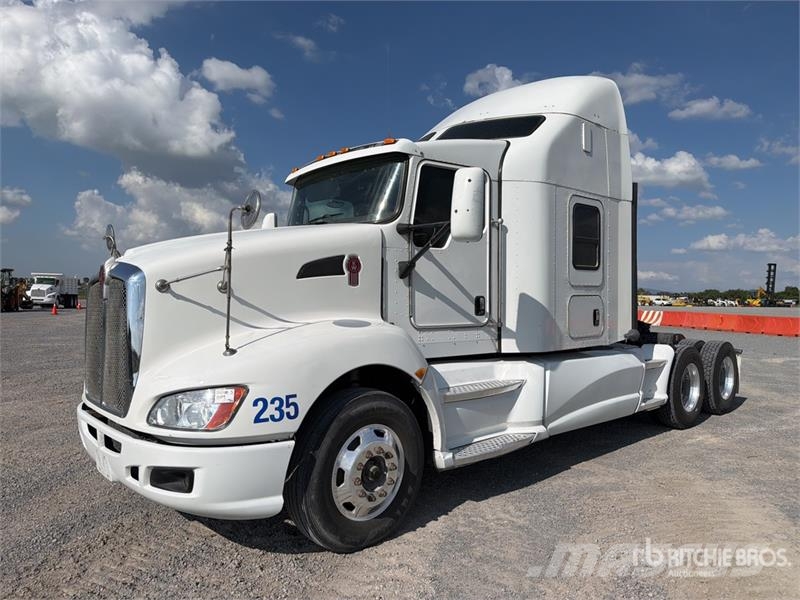 Kenworth T660 Vetopöytäautot