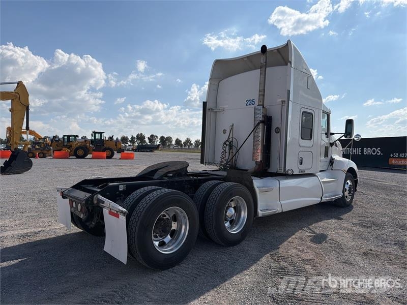 Kenworth T660 Vetopöytäautot