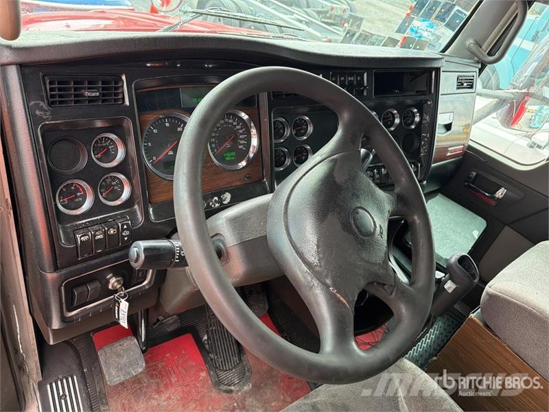 Kenworth T660 Motrici e Trattori Stradali