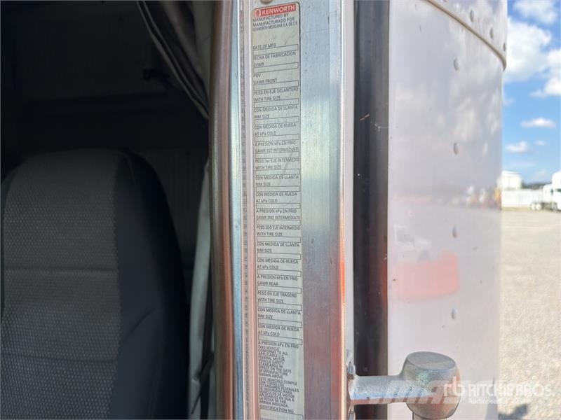 Kenworth T660 Vetopöytäautot
