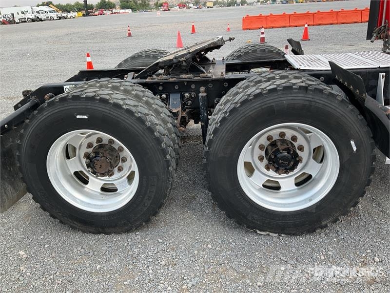 Kenworth T660 Vetopöytäautot