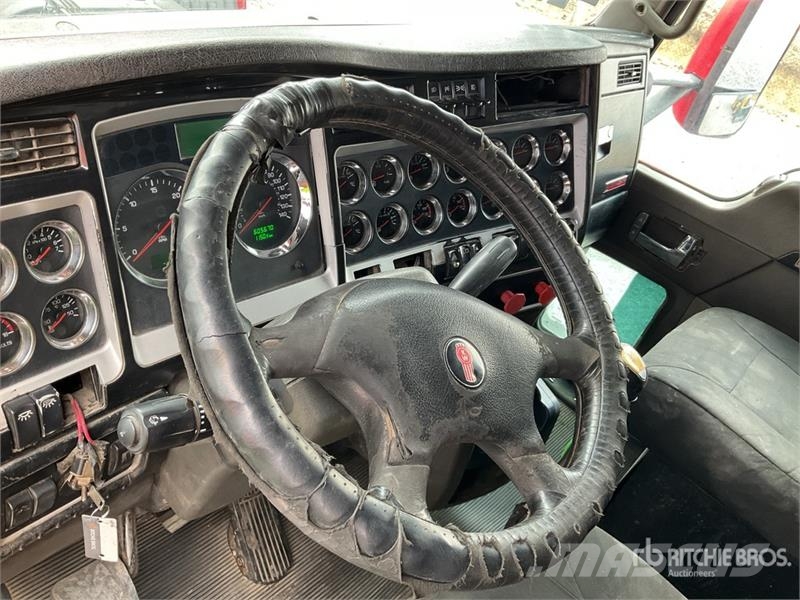 Kenworth T660 Vetopöytäautot