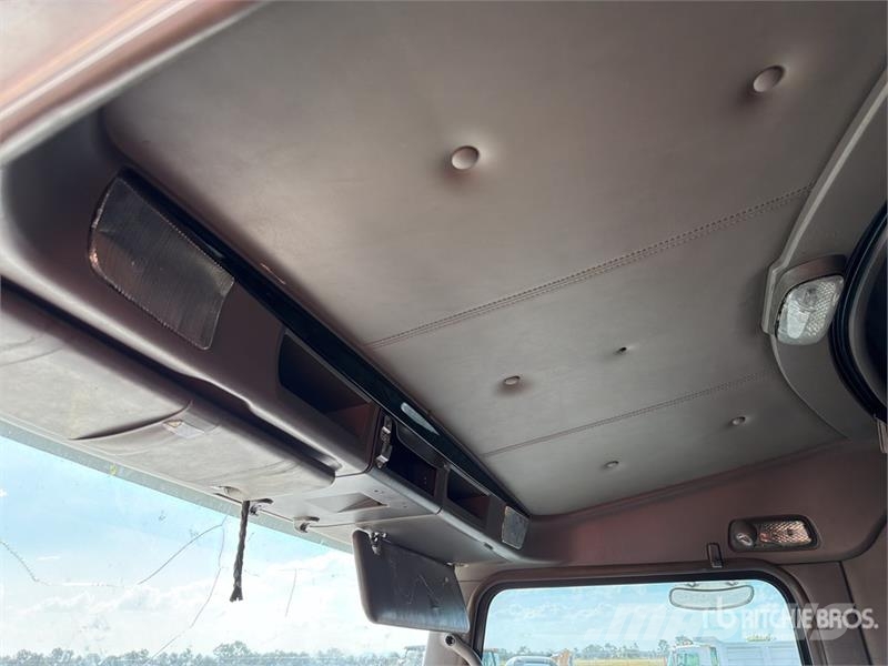 Kenworth T660 Vetopöytäautot