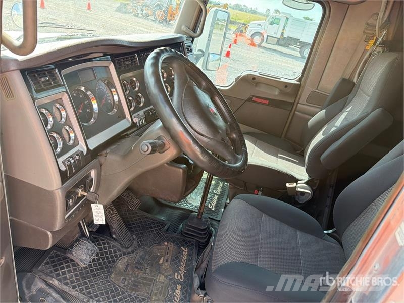 Kenworth T660 Vetopöytäautot