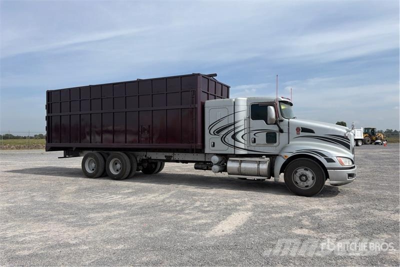 Kenworth T660 平板式/側卸式卡車