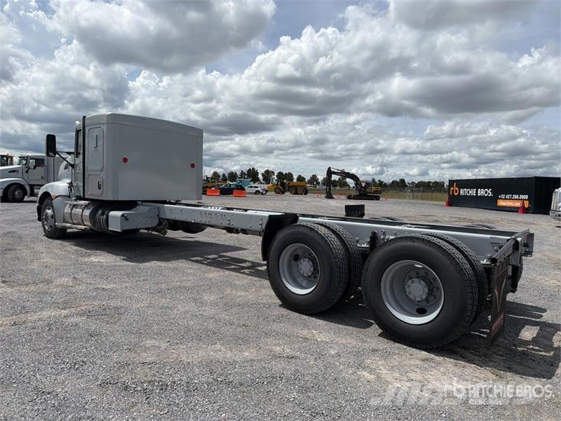 Kenworth T660 6x4 Camion Chasis Cabina / Cab and Chassis Cabines