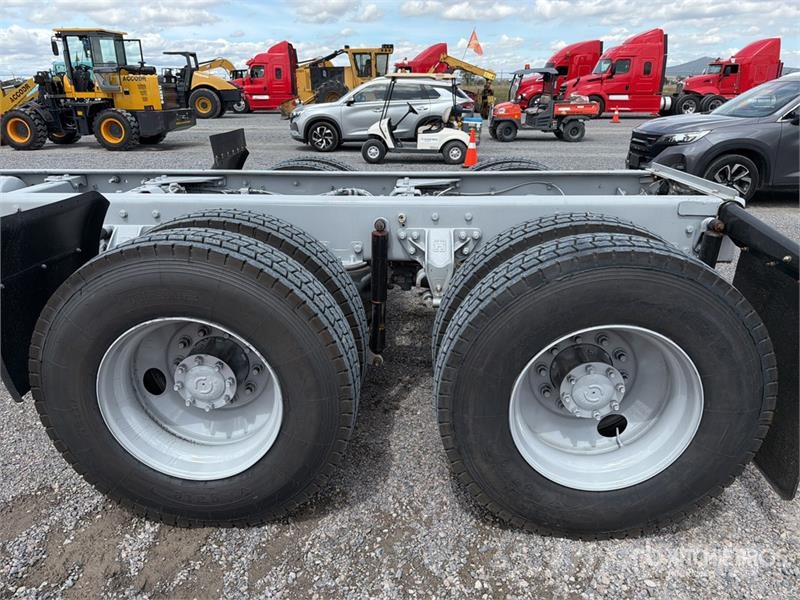 Kenworth T660 6x4 Camion Chasis Cabina / Cab and Chassis Cabines
