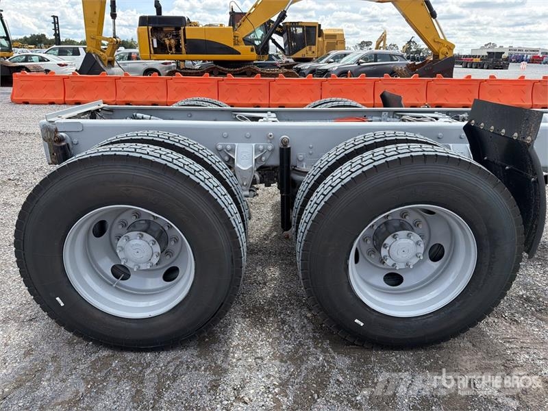 Kenworth T660 6x4 Camion Chasis Cabina / Cab and Chassis Cabines