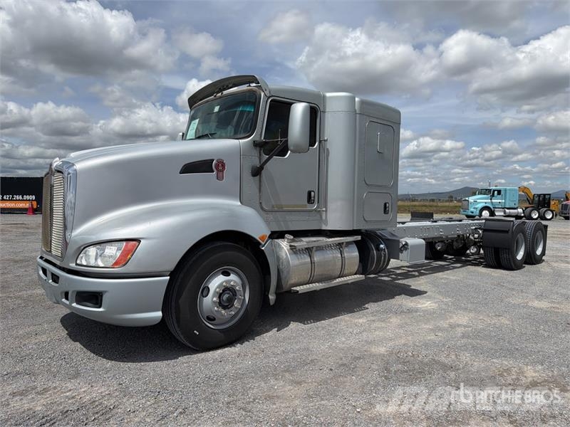 Kenworth T660 6x4 Camion Chasis Cabina / Cab and Chassis Cabines