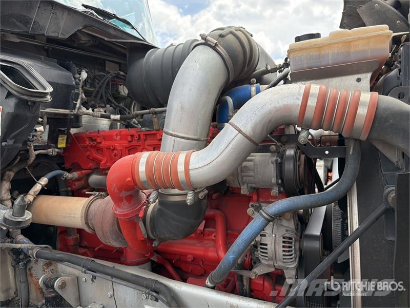 Kenworth T660 6x4 Camion Chasis Cabina / Cab and Chassis Cabines