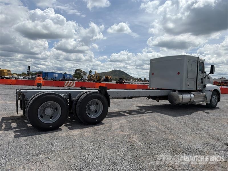 Kenworth T660 6x4 Camion Chasis Cabina / Cab and Chassis Cabines