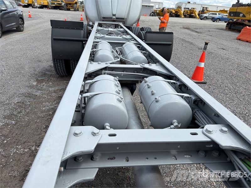 Kenworth T660 6x4 Camion Chasis Cabina / Cab and Chassis Cabines