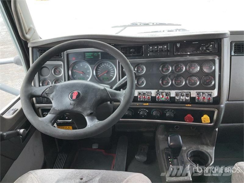 Kenworth T660 6x4 Camion Chasis Cabina / Cab and Chassis Kabinen