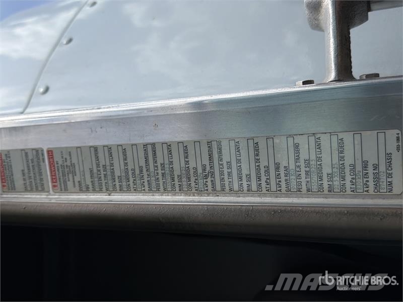 Kenworth T660 6x4 Camion Chasis Cabina / Cab and Chassis Cabines