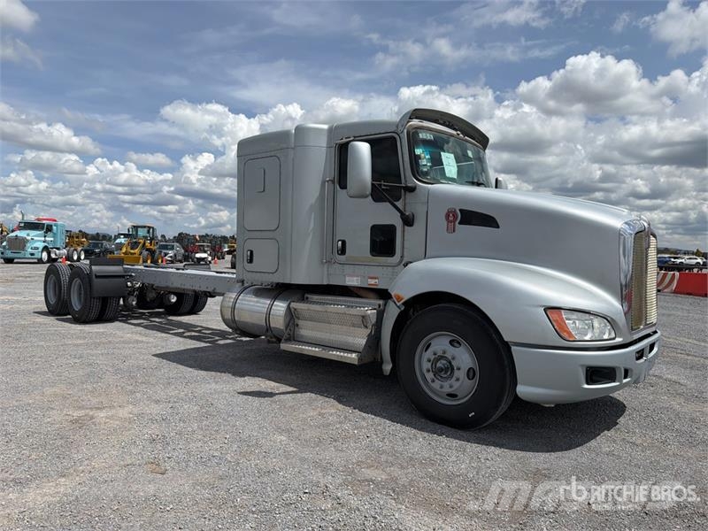 Kenworth T660 6x4 Camion Chasis Cabina / Cab and Chassis Cabines