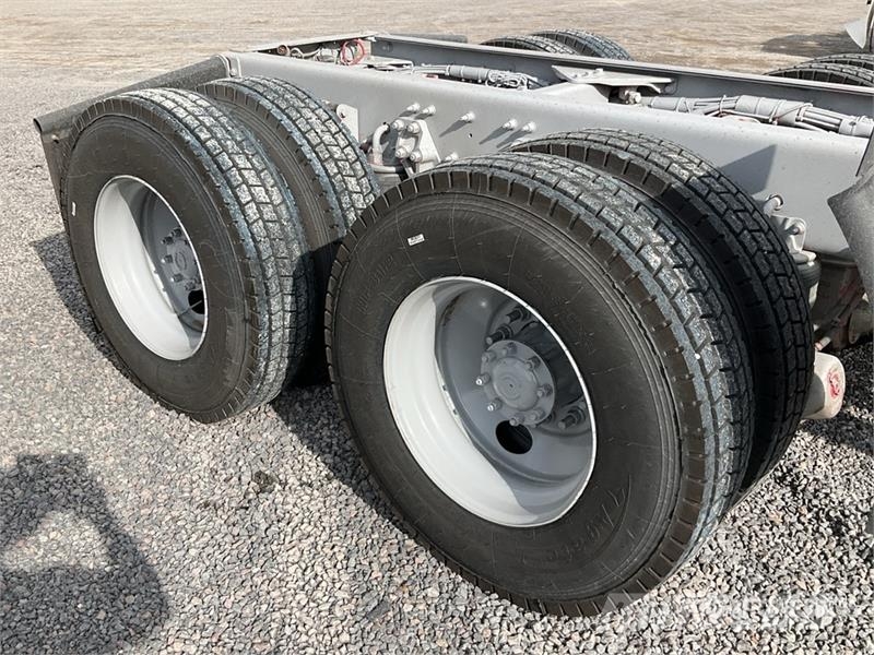 Kenworth T660 6x4 Camion Chasis Cabina / Cab and Chassis Кабины