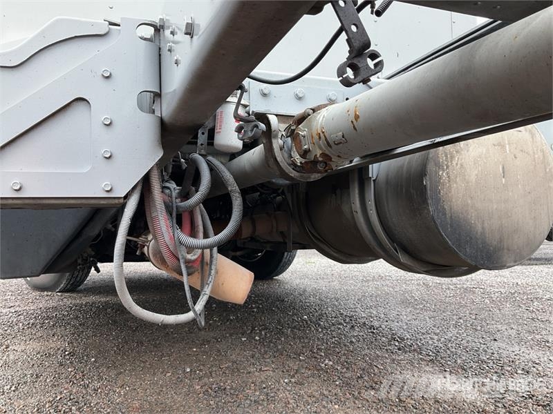 Kenworth T660 6x4 Camion Chasis Cabina / Cab and Chassis Kabinen