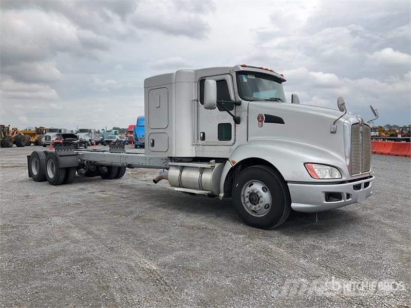 Kenworth T660 6x4 Camion Chasis Cabina / Cab and Chassis Kabinen