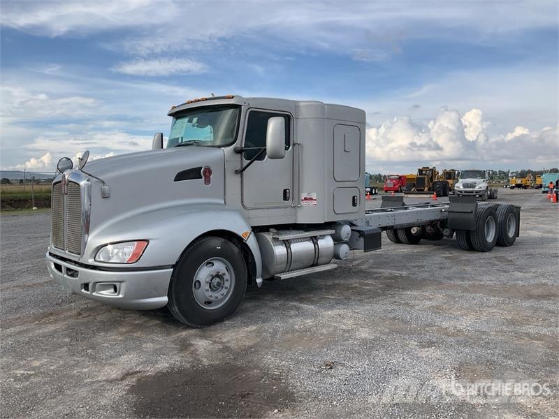 Kenworth T660 6x4 Camion Chasis Cabina / Cab and Chassis Кабины