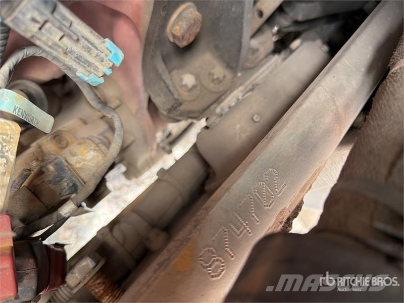 Kenworth T660 6x4 Camion Chasis Cabina / Cab and Chassis Cabines
