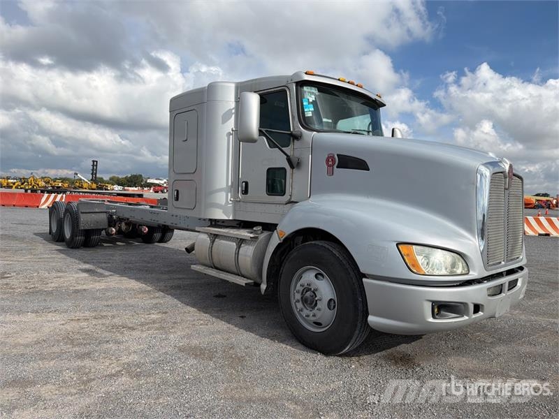 Kenworth T660 6x4 Camion Chasis Cabina / Cab and Chassis Кабины