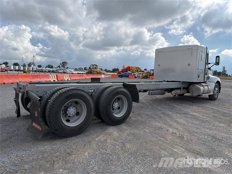 Kenworth T660 6x4 Camion Chasis Cabina / Cab and Chassis Кабины