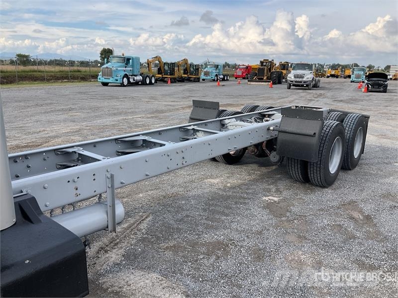 Kenworth T660 6x4 Camion Chasis Cabina / Cab and Chassis Кабины