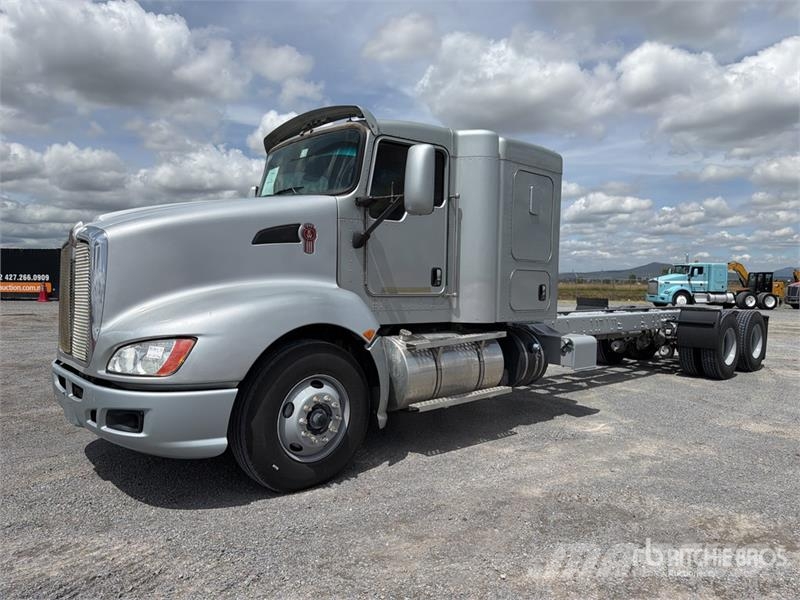 Kenworth T660 6x4 Camion Chasis Cabina / Cab and Chassis Cabines