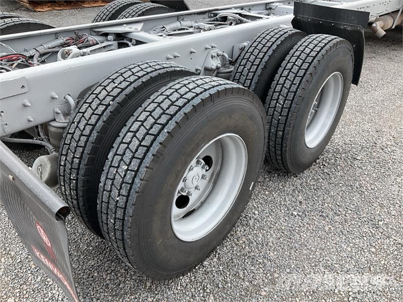 Kenworth T660 6x4 Camion Chasis Cabina / Cab and Chassis Kabinen